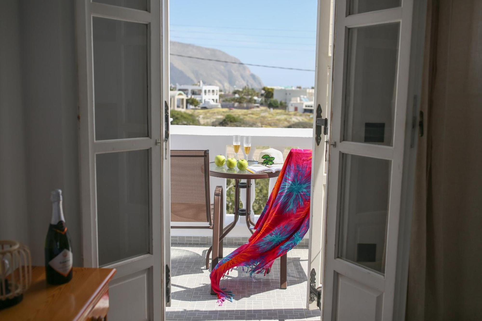 Pension St.George Rooms&Studios Playa de Perivolos Exterior foto