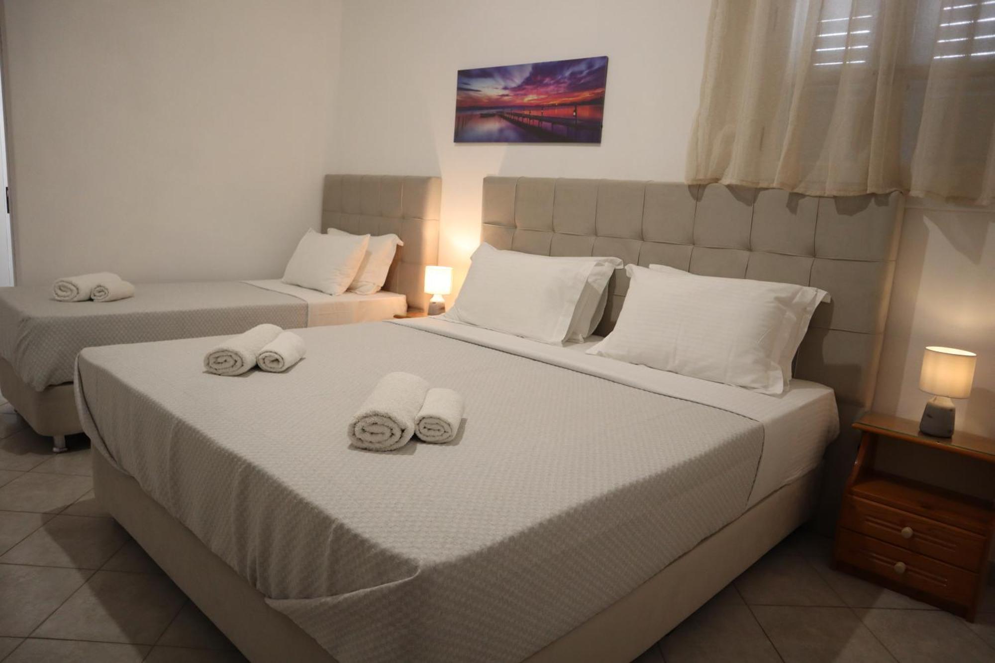 Pension St.George Rooms&Studios Playa de Perivolos Exterior foto