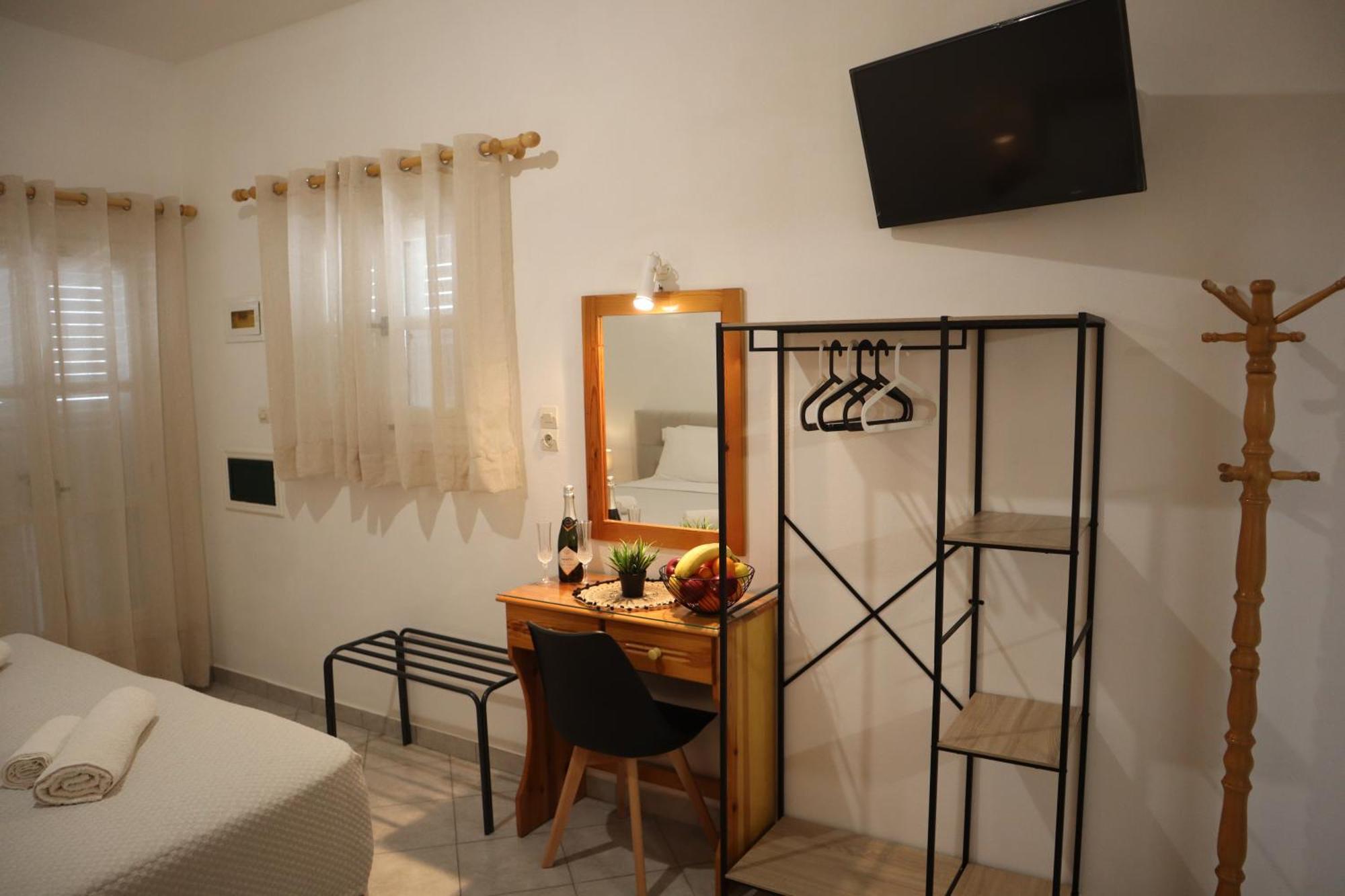 Pension St.George Rooms&Studios Playa de Perivolos Exterior foto