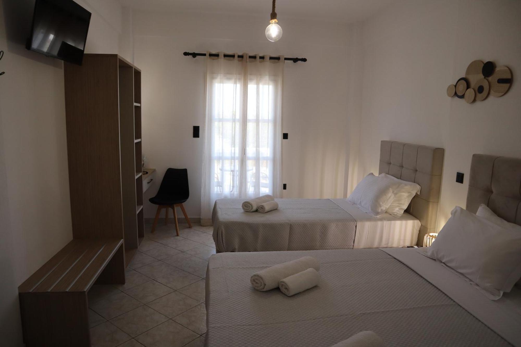 Pension St.George Rooms&Studios Playa de Perivolos Exterior foto