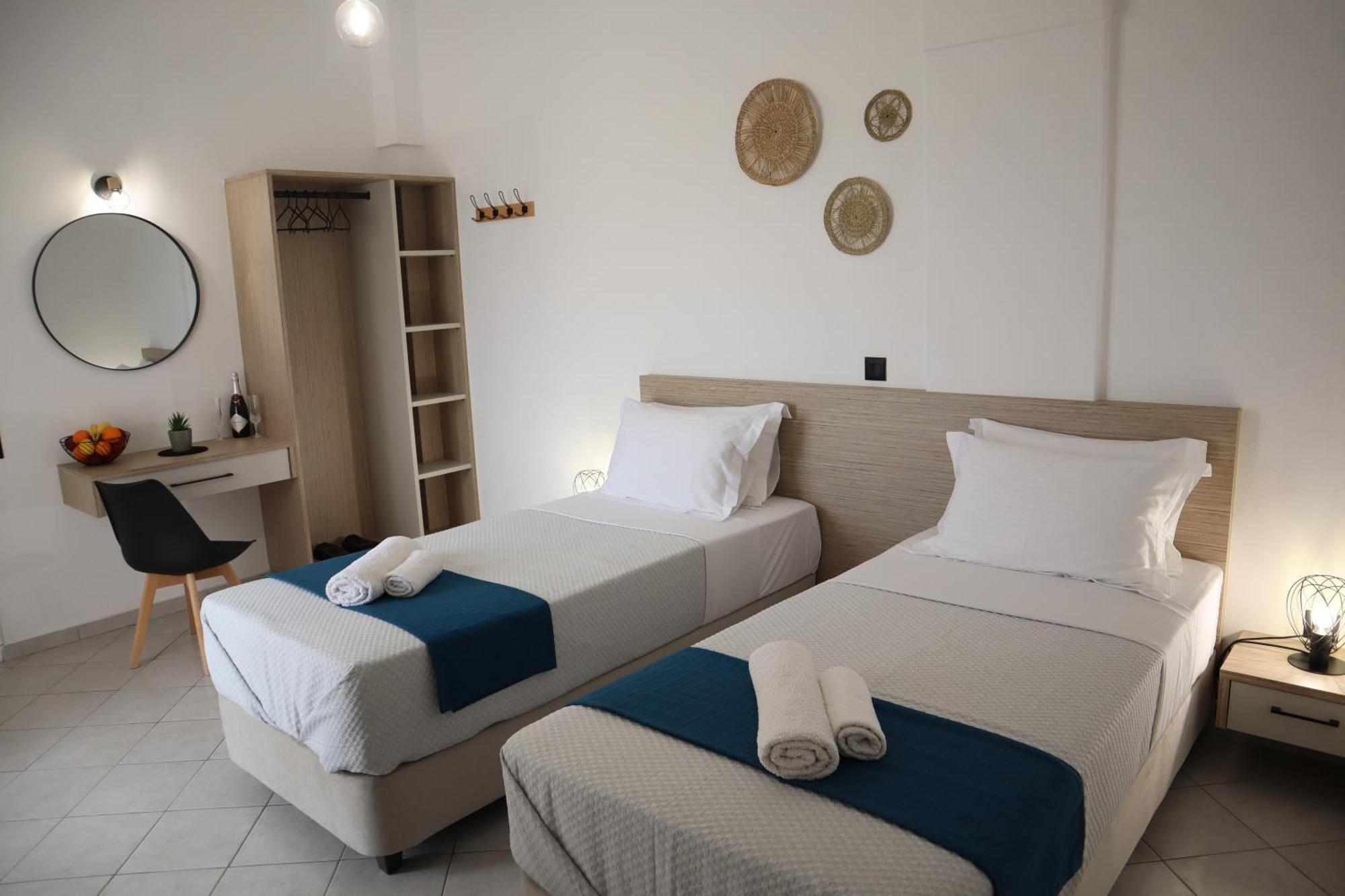 Pension St.George Rooms&Studios Playa de Perivolos Exterior foto