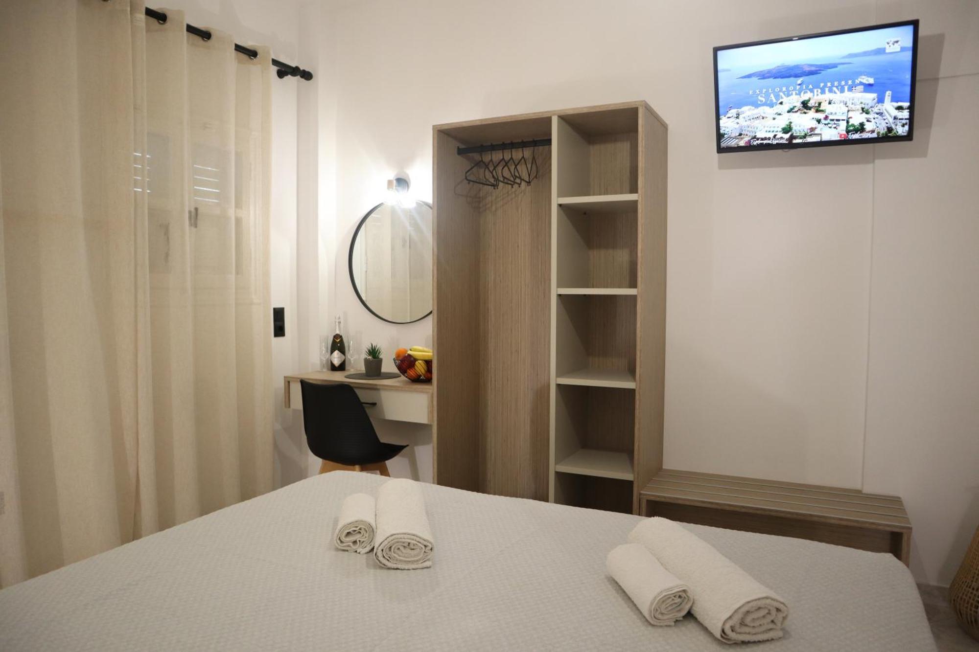 Pension St.George Rooms&Studios Playa de Perivolos Exterior foto
